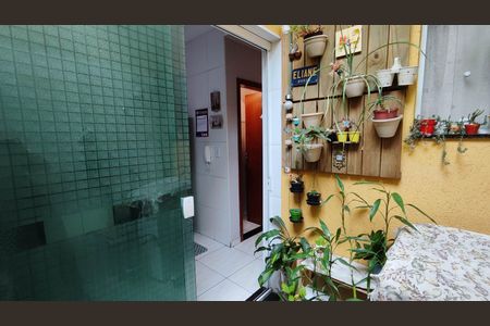 Casa de condomínio à venda com 62m², 2 quartos e 1 vagaÁrea de Serviço