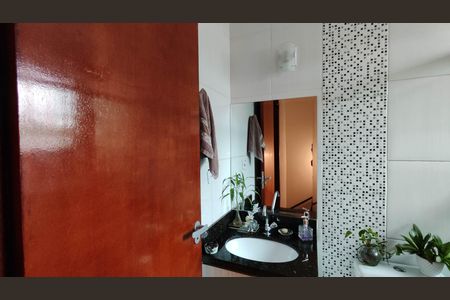 Casa de condomínio à venda com 62m², 2 quartos e 1 vagaBanheiro