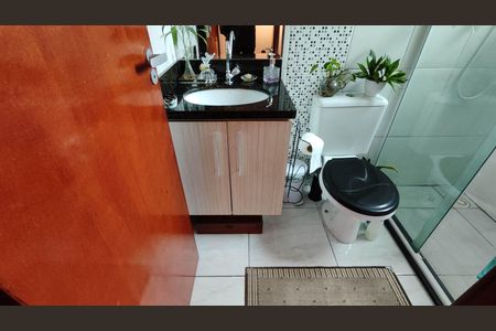 Casa de condomínio à venda com 62m², 2 quartos e 1 vagaBanheiro