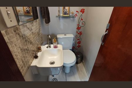 Casa de condomínio à venda com 62m², 2 quartos e 1 vagaLavabo