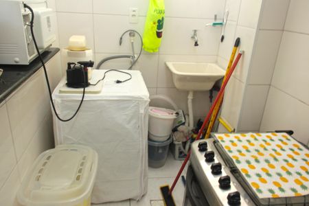 Apartamento para alugar com 47m², 2 quartos e sem vagaCozinha e Área de Serviço