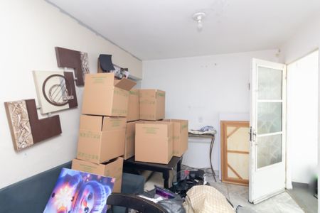 Sala de casa para alugar com 2 quartos, 60m² em Jardim Robru, São Paulo