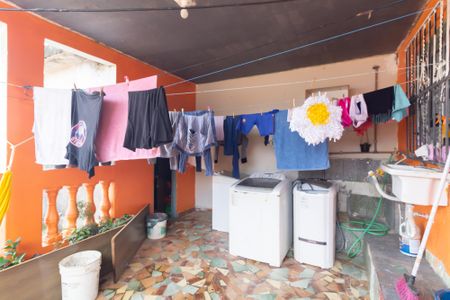 Casa para alugar com 60m², 2 quartos e 1 vagaÁrea de Serviço