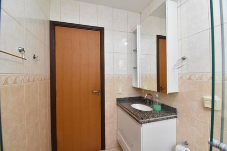 Casa de condomínio para alugar com 110m², 3 quartos e 2 vagasBanheiro da Suíte