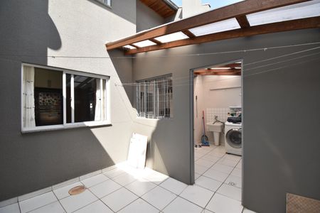 Casa de condomínio para alugar com 110m², 3 quartos e 2 vagasVaranda