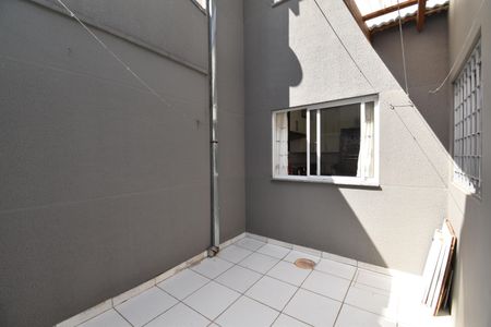 Casa de condomínio para alugar com 110m², 3 quartos e 2 vagasVaranda