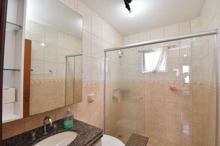 Casa de condomínio para alugar com 110m², 3 quartos e 2 vagasBanheiro da Suíte