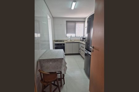 Apartamento para alugar com 89m², 2 quartos e 2 vagasCozinha