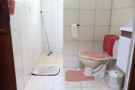 Casa à venda com 199m², 4 quartos e 2 vagasBanheiro da casa de cima