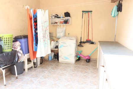 Casa à venda com 199m², 4 quartos e 2 vagasÁrea de serviço casa de cima