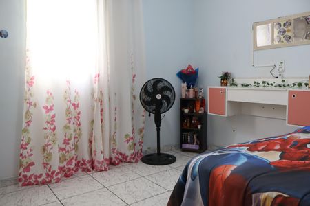 Casa à venda com 199m², 4 quartos e 2 vagasQuarto 1 da casa de cima