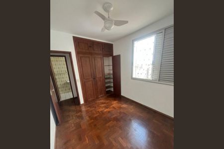 Quarto de apartamento para alugar com 2 quartos, 60m² em Sagrada Família, Belo Horizonte