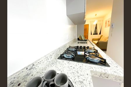 Apartamento à venda com 32m², 2 quartos e sem vaga Apartamento à venda com 32m², 2 quartos e sem vagaCozinha e Área de Serviço