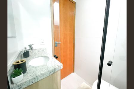 Apartamento à venda com 32m², 2 quartos e sem vaga Apartamento à venda com 32m², 2 quartos e sem vagaBanheiro