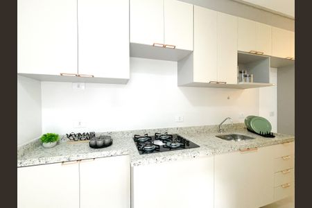 Apartamento à venda com 32m², 2 quartos e sem vaga Apartamento à venda com 32m², 2 quartos e sem vagaCozinha e Área de Serviço