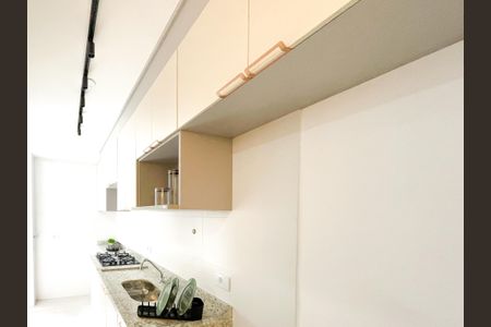 Apartamento à venda com 32m², 2 quartos e sem vaga Apartamento à venda com 32m², 2 quartos e sem vagaCozinha e Área de Serviço