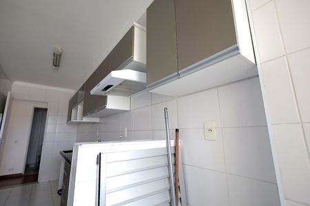 Apartamento para alugar com 67m², 3 quartos e 1 vagaÁrea de Serviço