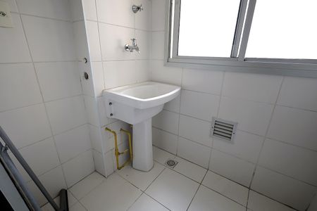 Apartamento para alugar com 67m², 3 quartos e 1 vagaÁrea de Serviço