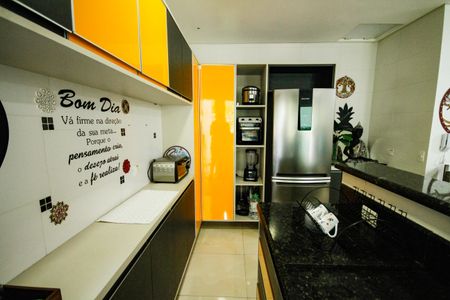 Casa de condomínio para alugar com 98m², 2 quartos e 1 vaga