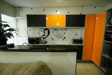 Casa de condomínio para alugar com 98m², 2 quartos e 1 vaga