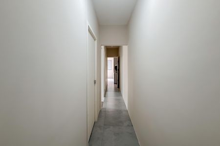 Corredor - Piso Superior de casa para alugar com 3 quartos, 234m² em Vila Monumento, São Paulo