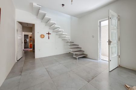 Sala de casa para alugar com 3 quartos, 234m² em Vila Monumento, São Paulo