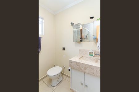 Casa à venda com 104m², 3 quartos e 2 vagasBanheiro