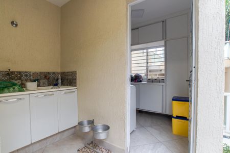 Casa à venda com 104m², 3 quartos e 2 vagasÁrea de Serviço