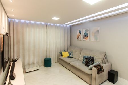 Casa à venda com 104m², 3 quartos e 2 vagasSala