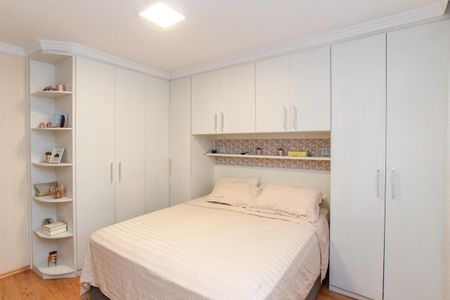 Casa à venda com 104m², 3 quartos e 2 vagasSuíte