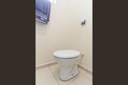 Casa à venda com 104m², 3 quartos e 2 vagasBanheiro