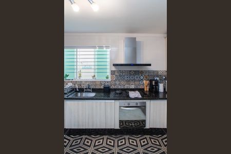 Casa à venda com 104m², 3 quartos e 2 vagasCozinha