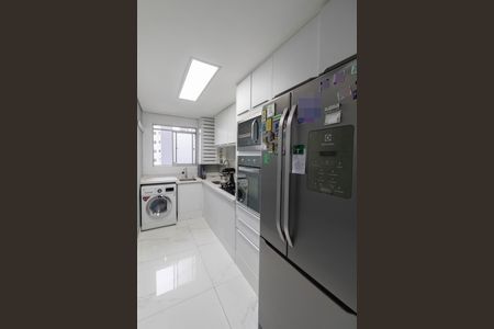 Apartamento à venda com 60m², 2 quartos e 2 vagasCozinha e Área de Serviço