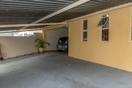 Casa para alugar com 200m², 3 quartos e 7 vagasÁrea Comum-Quintal e garagem