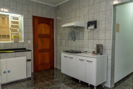 Casa para alugar com 200m², 3 quartos e 7 vagasCozinha