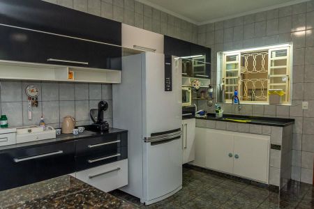 Casa para alugar com 200m², 3 quartos e 7 vagasCozinha