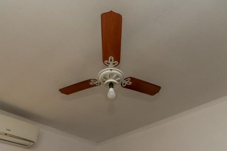 Casa para alugar com 200m², 3 quartos e 7 vagasDetalhe Quarto 1-Ventilador