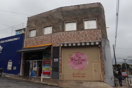 Casa para alugar com 80m², 2 quartos e sem vagaFachada