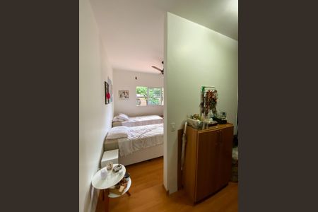 Casa à venda com 220m², 4 quartos e 2 vagassuíte 2