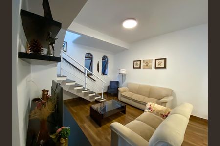 Sala de casa à venda com 4 quartos, 220m² em Jardim Guadalupe, Osasco