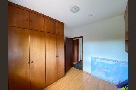 Casa à venda com 220m², 4 quartos e 2 vagasQuarto 3