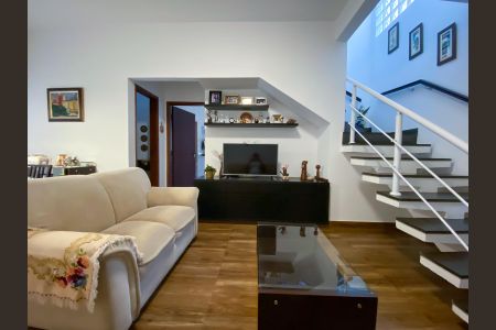 Sala de casa à venda com 4 quartos, 220m² em Jardim Guadalupe, Osasco