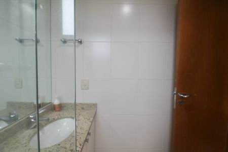 Apartamento para alugar com 175m², 4 quartos e 2 vagas Apartamento para alugar com 175m², 4 quartos e 2 vagasBanheiro Suíte
