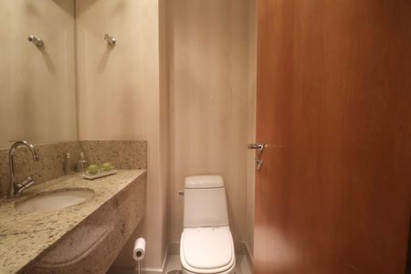 Apartamento para alugar com 175m², 4 quartos e 2 vagas Apartamento para alugar com 175m², 4 quartos e 2 vagasLavabo