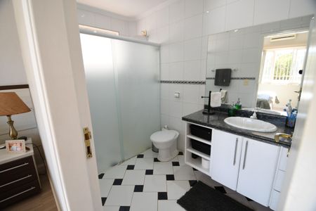 Casa à venda com 269m², 4 quartos e 5 vagasBanheiro Suíte