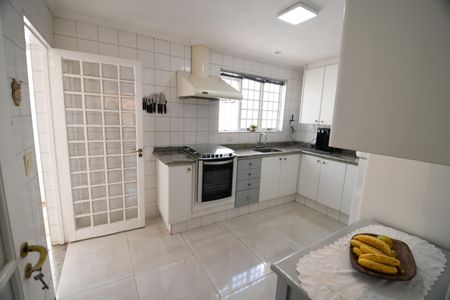 Casa à venda com 269m², 4 quartos e 5 vagasCozinha