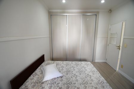 Casa à venda com 269m², 4 quartos e 5 vagasQuarto 2