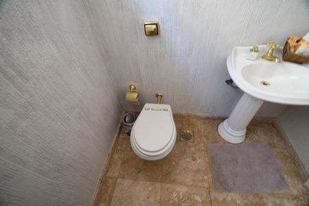 Casa à venda com 269m², 4 quartos e 5 vagasLavabo