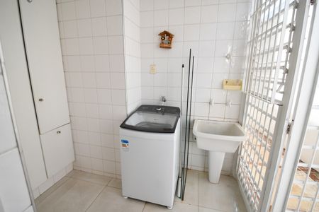 Casa à venda com 269m², 4 quartos e 5 vagasÁrea de Serviço