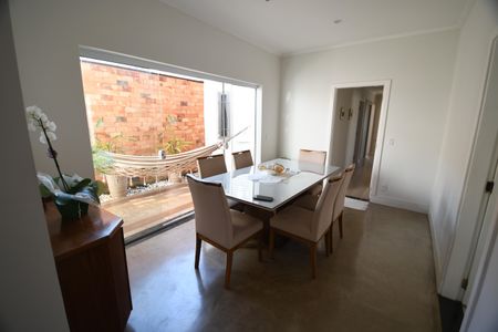 Casa à venda com 269m², 4 quartos e 5 vagasSala de Jantar